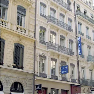 ** Hotel Elysée Francia