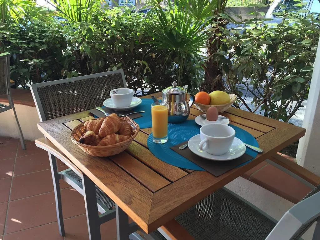 **  Hotel La Bastide Le Lavandou Francia